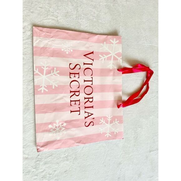 Victoria’s Secret large holiday light pink and red gift bag tote with snowflakes - Picture 4 of 6